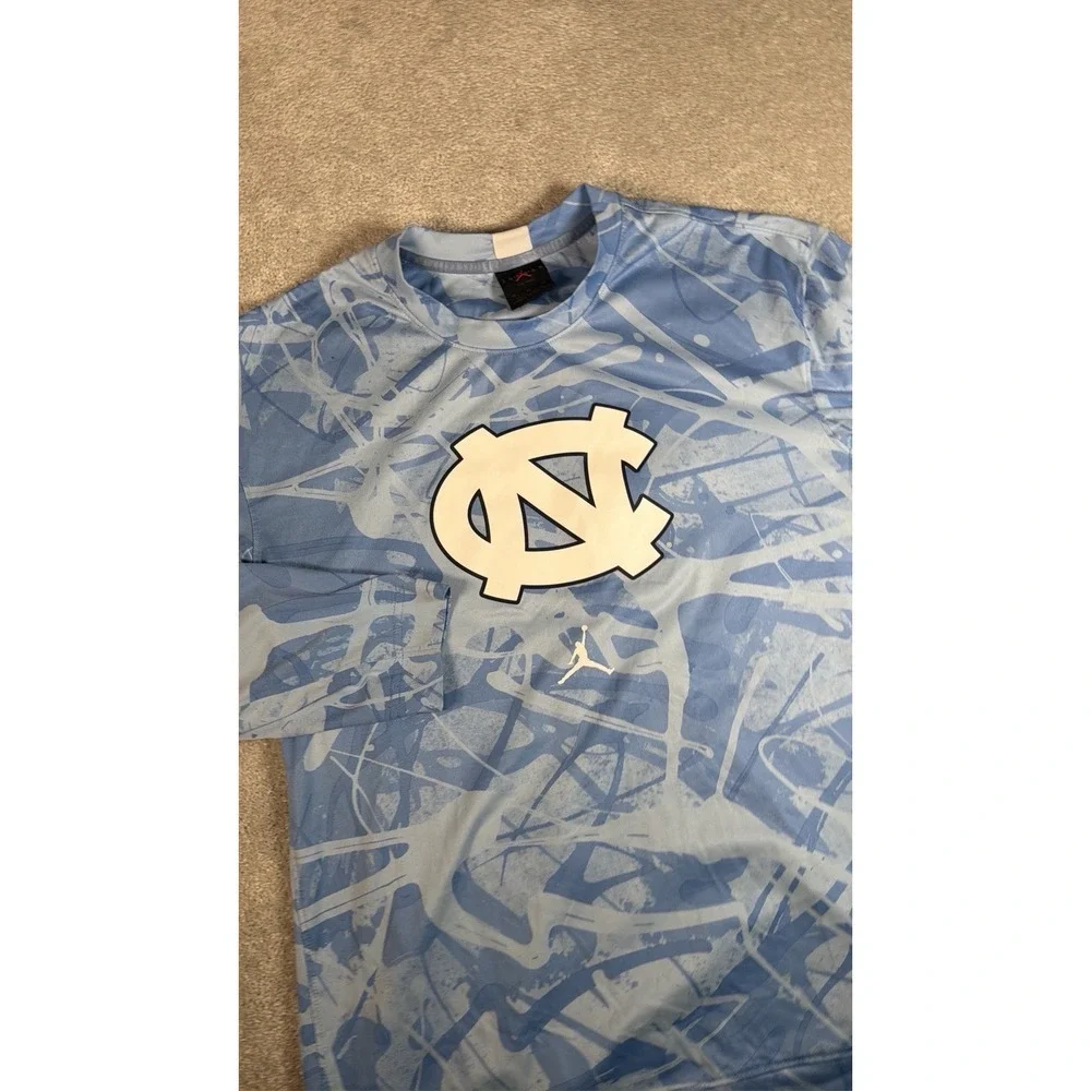 Nike Air Jordan UNC North Carolina Tar Heels Blue L/S Abstract Shirt Mens Medium